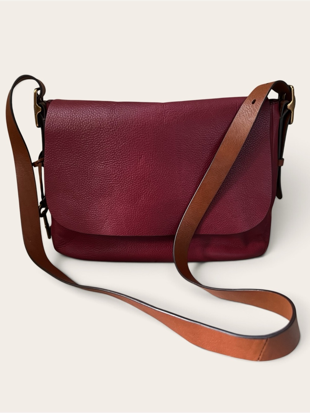 Fossil Harper Large Pebbled Leather Crossbody Bag in Burgundy Red